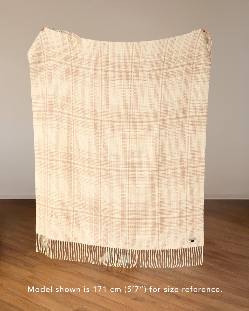 Fjell/Mountain-Beige and Ivory